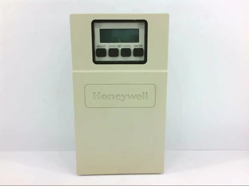 Honeywell Home T775E1056 Temperature Controller 4-20MA -40 to 140 Degrees Fahrenheit 2-3/8L x 4-3/4W x 8-1/2H Inch