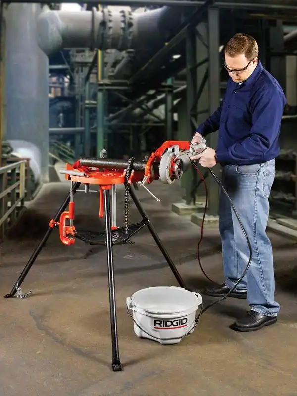 RIDGID 40130 Tristand 1/8 to 2-1/2 in. Yoke Vise