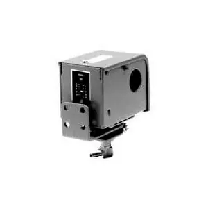 Johnson Controls P10FC-4C SPDT 2-Stage Low Pressure Control w/ 1/8 Barbed Fitting (3/20 PSIG)